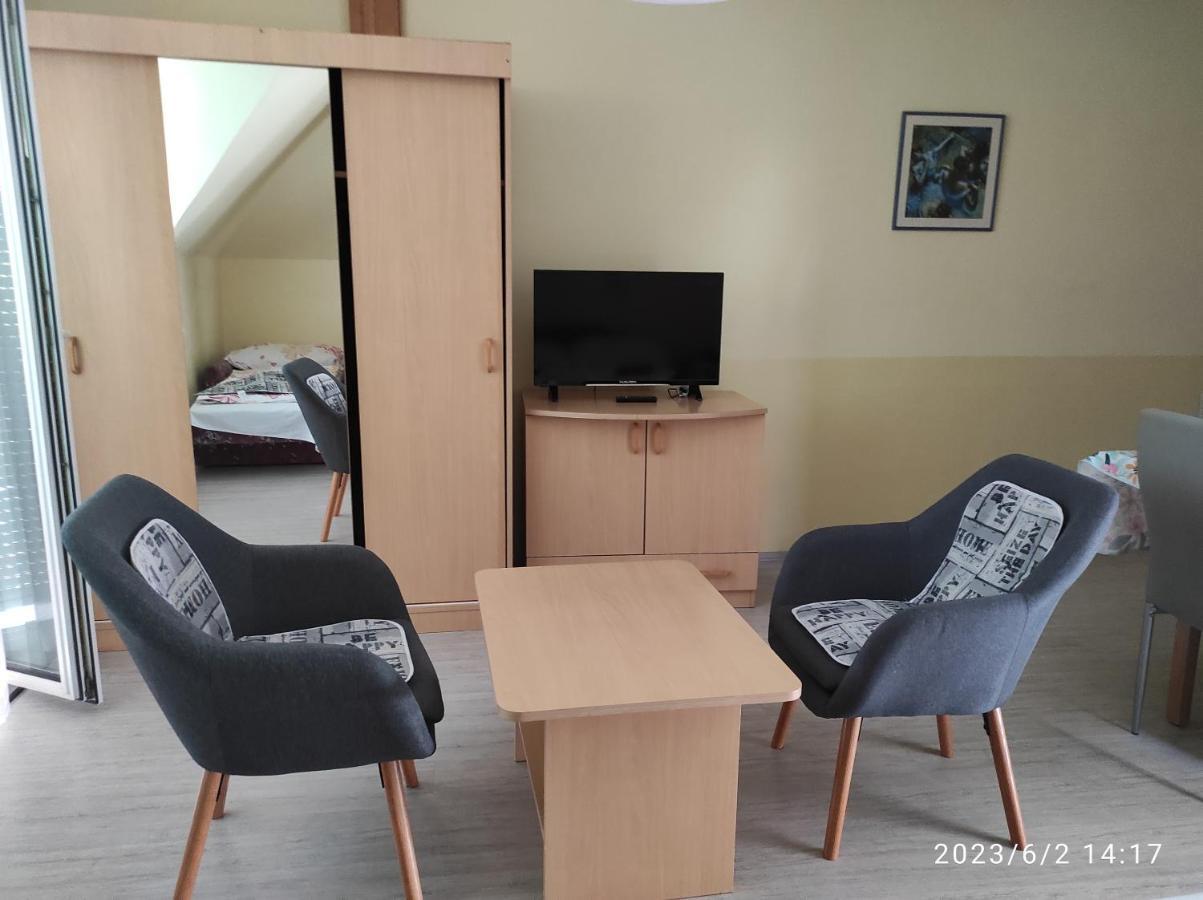 Flora Villa Heviz Phòng bức ảnh